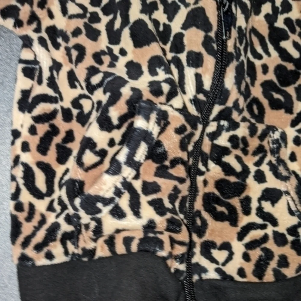 Toddler girls leopard print hooded jacket with pockets size 18‎ months